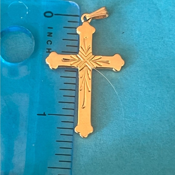 Vintage gold tone Jesus Cross pendant for necklace - Picture 3 of 3